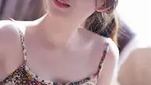 梅西获奖瞬间，知名“萨黑”喜形于色，笑容满屏！